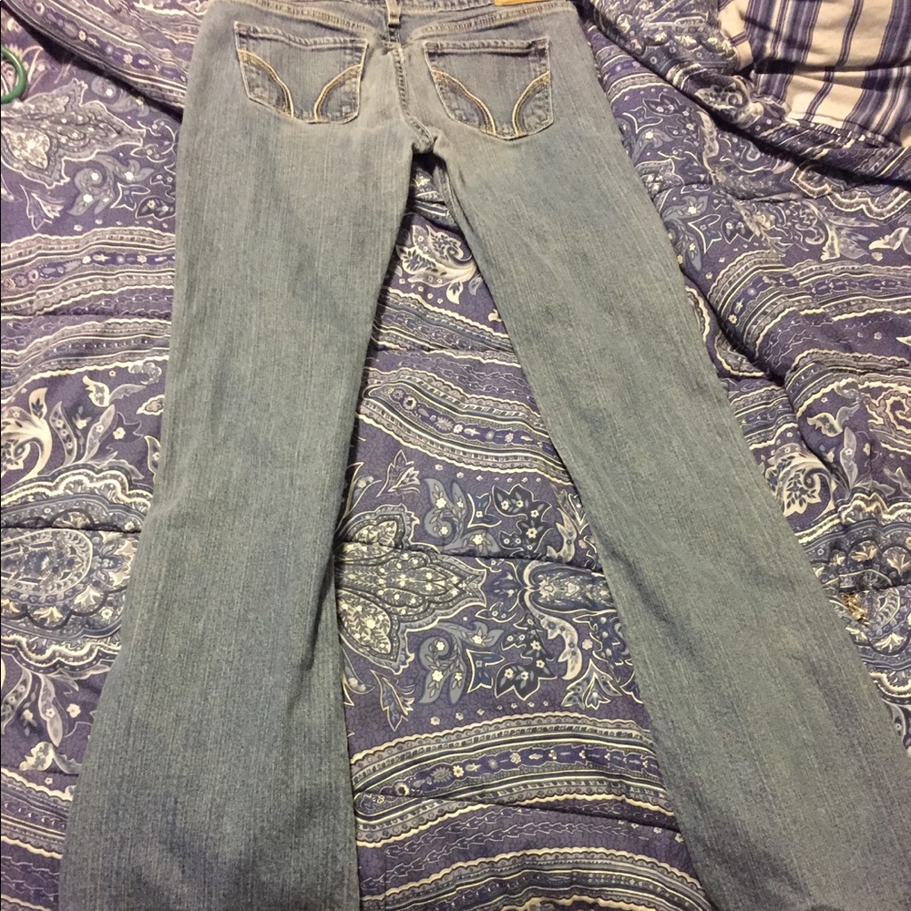 Great Condition!!! Broken In Hollister Jeans 👖👖 - Picture 4 of 6